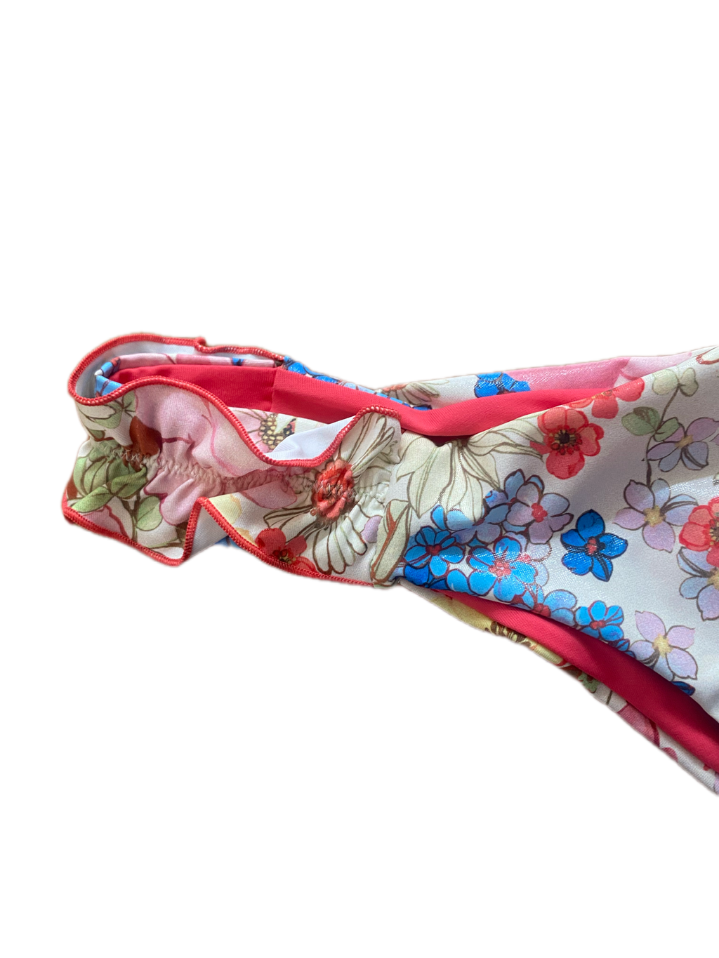 Bikini a fascia imbottita con slip brasiliana